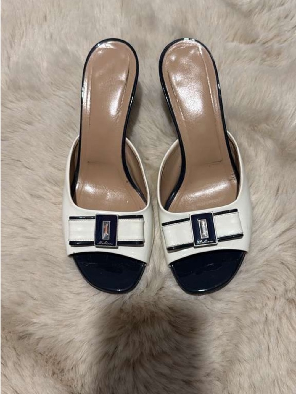 White and Navy Open-Toe Slide Mules with Decorative Buckle